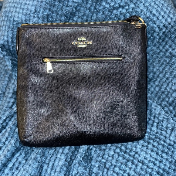 Coach large Crossbody – excellent condition - Picture 2 of 6